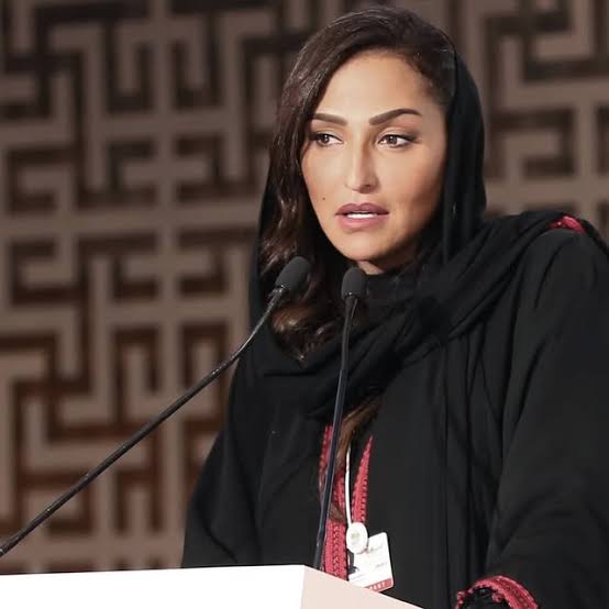 services-04 سمو الأميرة لمياء بنت ماجد الأمين العام لمؤسسة الوليد للإنسانية